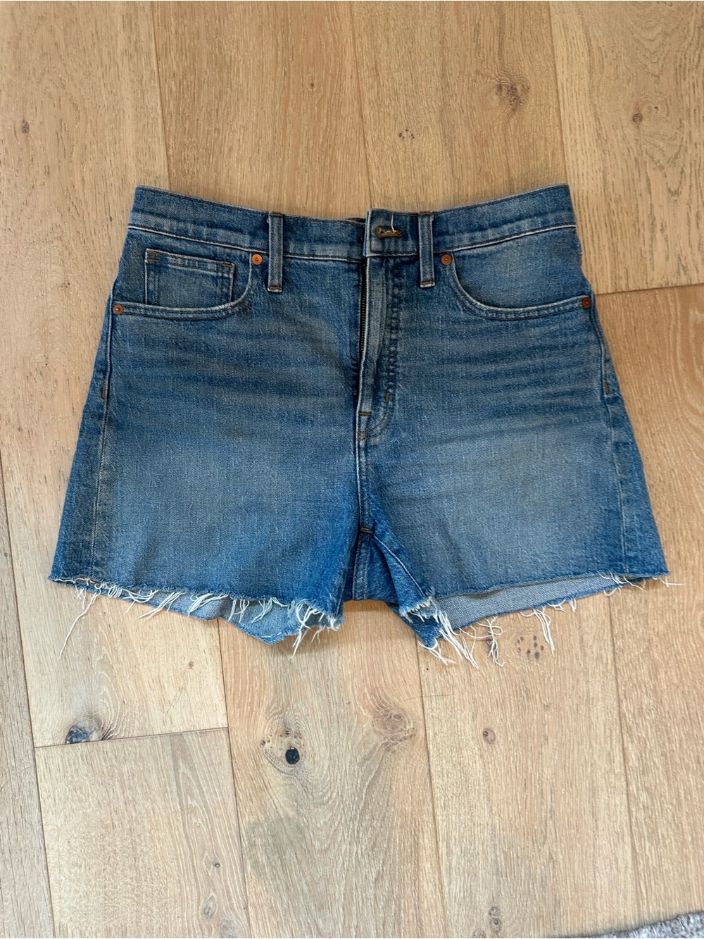 Madewell Frayed Hem Denim Shorts - Blue